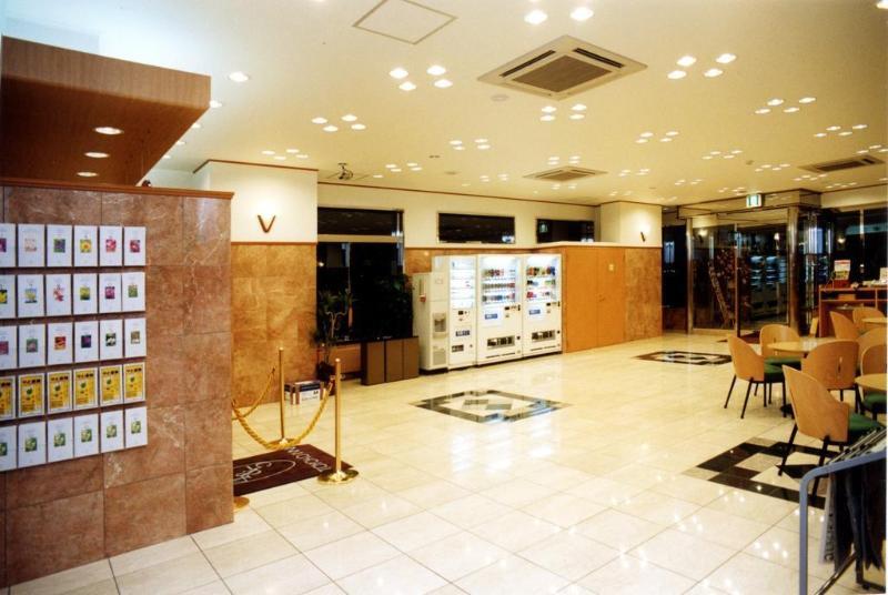 Toyoko Inn Hokkaido Sapporo-Eki Minami-Guchi Buitenkant foto