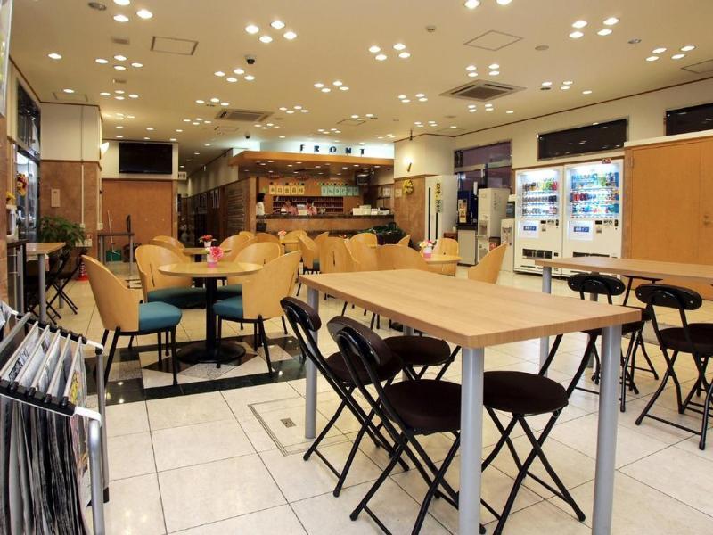 Toyoko Inn Hokkaido Sapporo-Eki Minami-Guchi Buitenkant foto