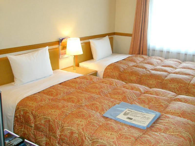 Toyoko Inn Hokkaido Sapporo-Eki Minami-Guchi Buitenkant foto